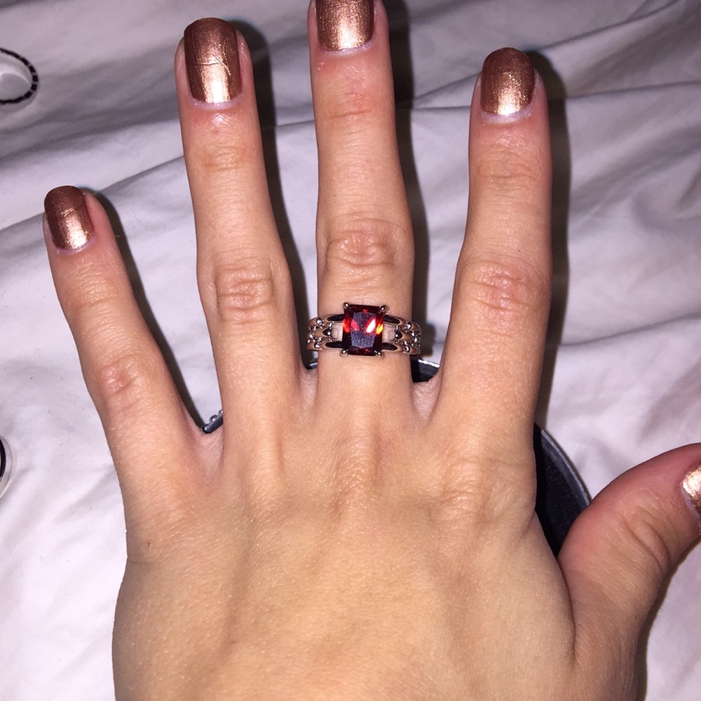 ring - Picture 2 of 4